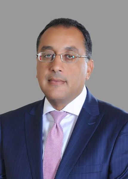 وزير الإسكان : تحسن مناخ الاستثمار فى مصر
