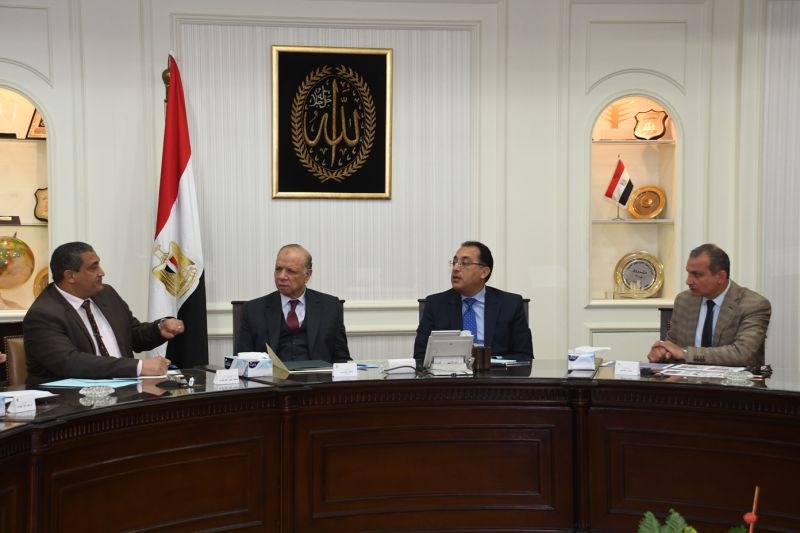 وزير الإسكان ومحافظ القاهرة يتفقان على سرعة الانتهاء من إزالات «مثلث ماسبيرو»