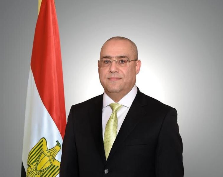 وزير الإسكان يتابع موقف تسليم أراضى «بيت الوطن» للمصريين العاملين بالخارج 