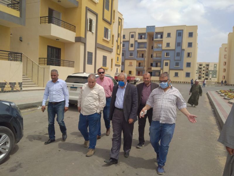«بهجات» يتفقد سير العمل بمشروعات الإسكان في مدينة السادات