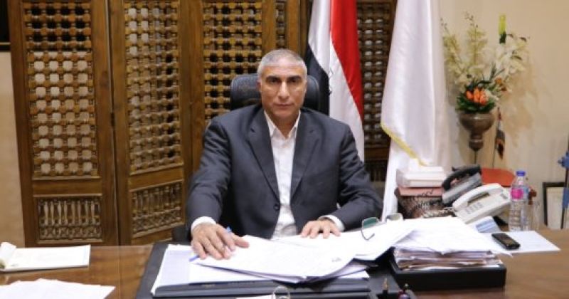 أمين غنيم: تنفيذ حملات لضبط المخالفات ورفع الإشغالات بعدة مناطق بالقاهرة الجديدة 