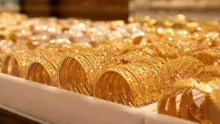 أسعار الذهب اليوم تتراجع 200 جنيه مع مستهل تعاملات اليوم