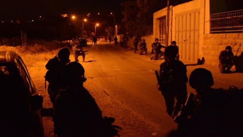 المقاومة الفلسطينية تستهدف قوات الاحتلال بالمتفجرات خلال اقتحام بلدة عزون شرق قلقيلية