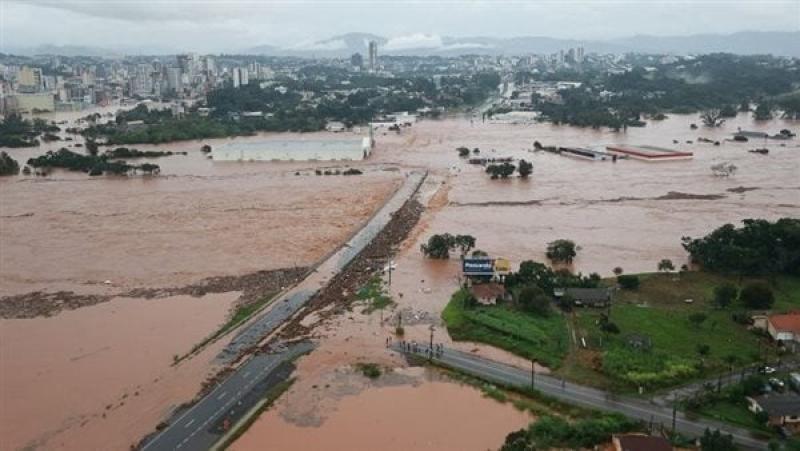 بعد إيقافه بسبب الفيضانات.. تحديد موعد استئناف مباريات الدوري البرازيلي