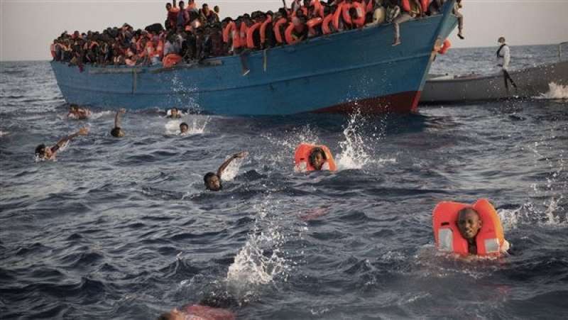 انتشال 11 جثة مهاجر غير شرعي قبالة سواحل ليبيا