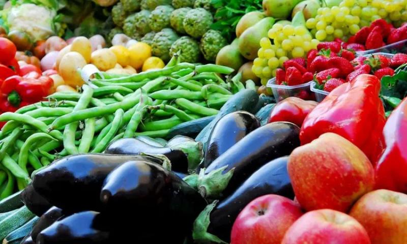 أسعار الخضروات والفاكهة اليوم الأحد 9 يونيو 2024.. الباذنجان بـ11 جنيهًا
