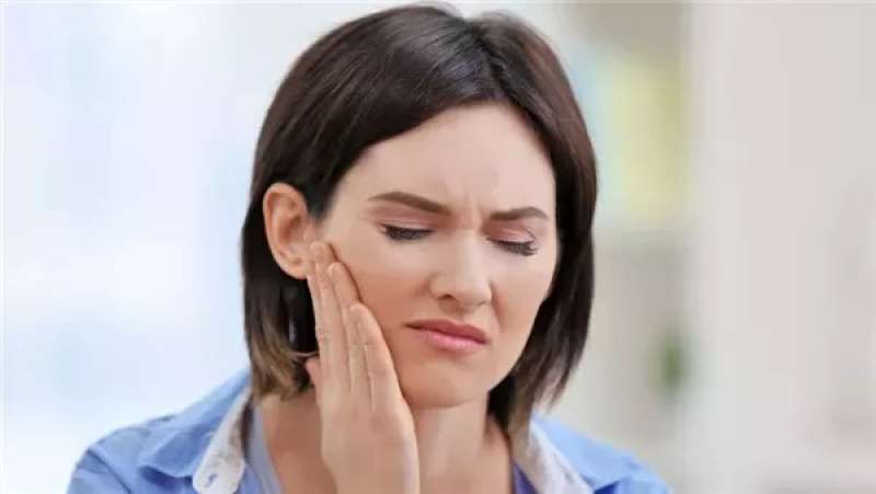 تقرحات الفم تكون علامة على إصابة المعدة بـ 5 أمراض خطيرة.. أطباء يحذرون