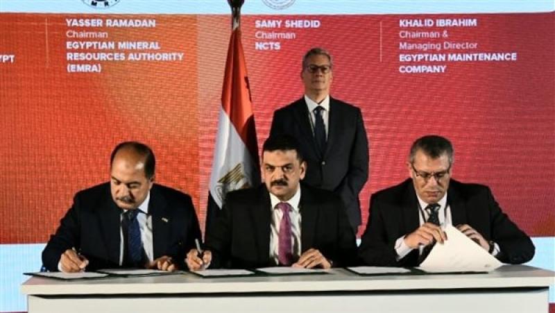 وزير البترول يشهد توقيع 4 اتفاقيات للتعاون في مجالات التعدين .. تفاصيل